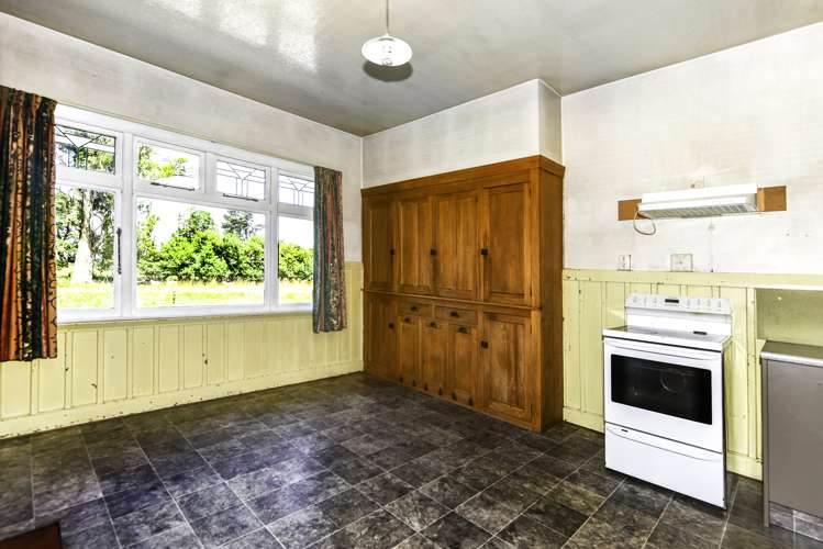 5565 West Coast Road Springfield_6