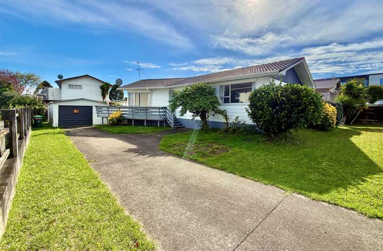 33 Archmillen Avenue Pakuranga Heights_1