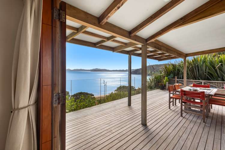 2 Queens View Road Russell_5