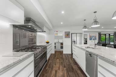 6 Hazelnut Avenue_2