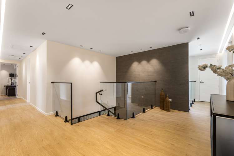 38 Fernhill Way Oteha_19