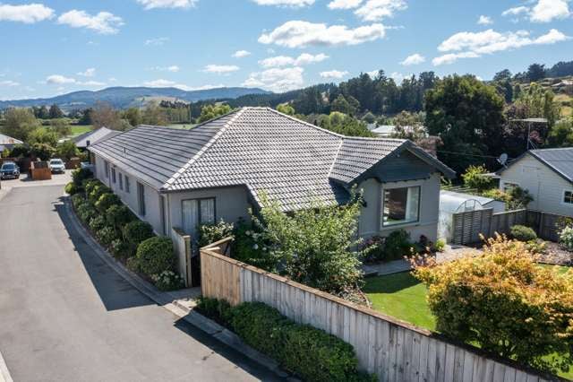 Exceptional family living in sought after Wingatui