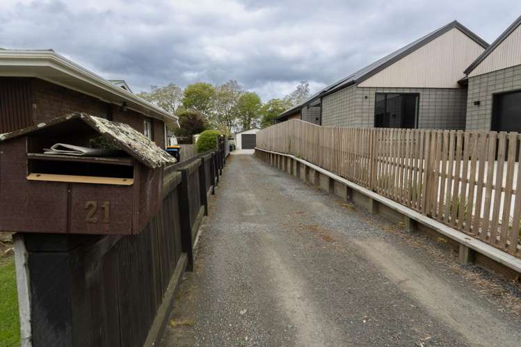 21 Kelly Road 11373_12