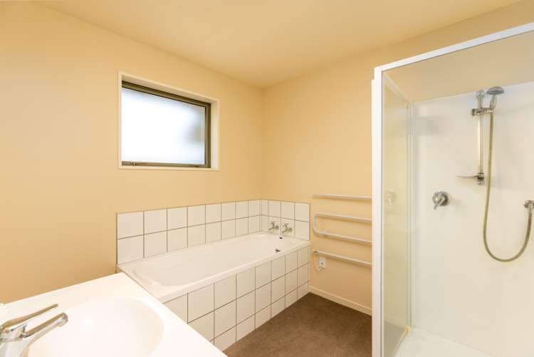 420a Pages Road Aranui_8