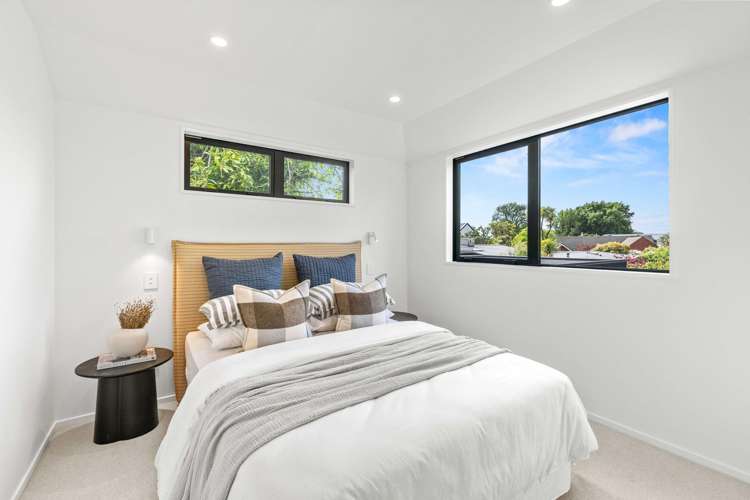 2/60 Innes Road Merivale_9