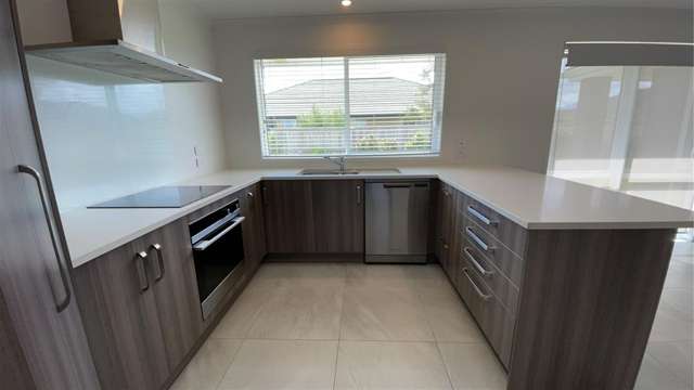 13 Kaurinui Crescent One Tree Point_4