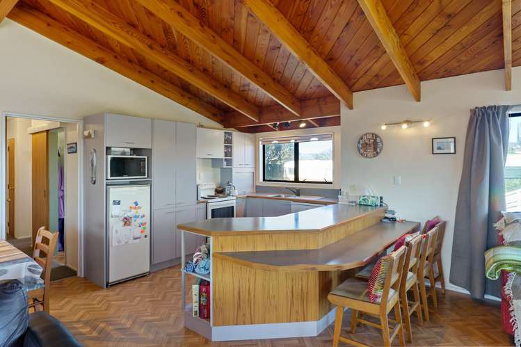 9 Moana Street Otaki Beach_9