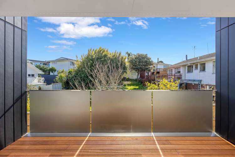 5 Kapiti Place Sunnynook_16