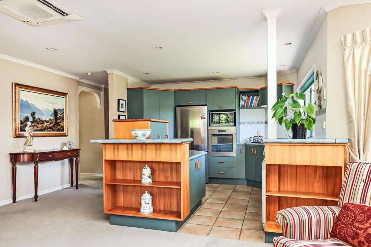 24 Brompton Drive Taradale_10