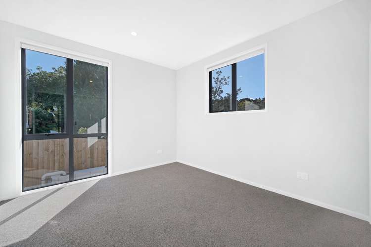 8/31 Ayton Drive 3320_8