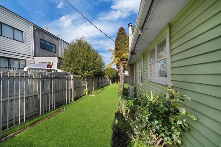 2a Brandon Road Glen Eden_16