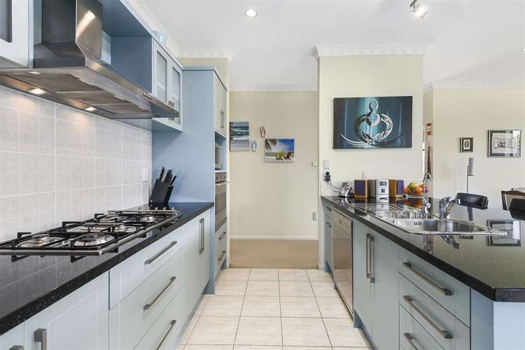 16 Leafield Crescent Henderson_14