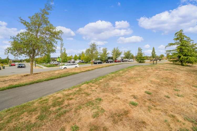 3 Farnborough Way Rolleston_13