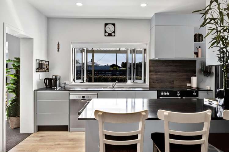 32 Fox Street Opunake_5