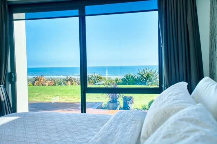 14 Tasman View Road Paroa_24
