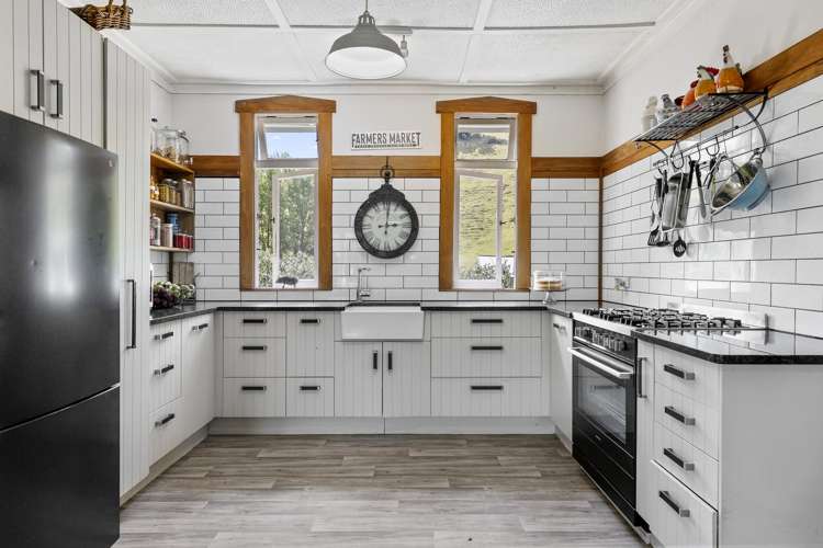 312 Whangamata Road Kinloch_2