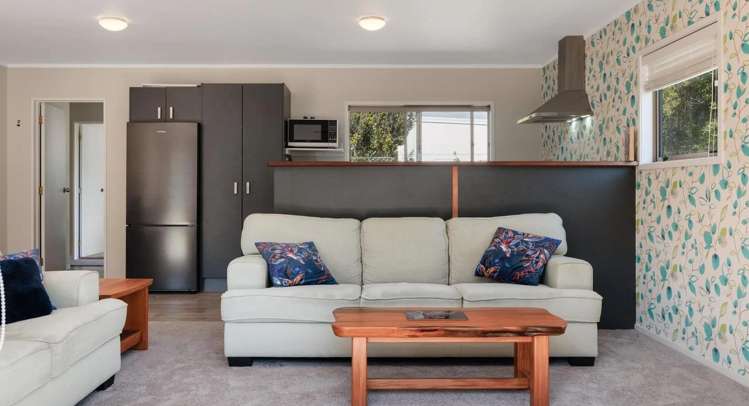 128B Karewa Parade 1131_3