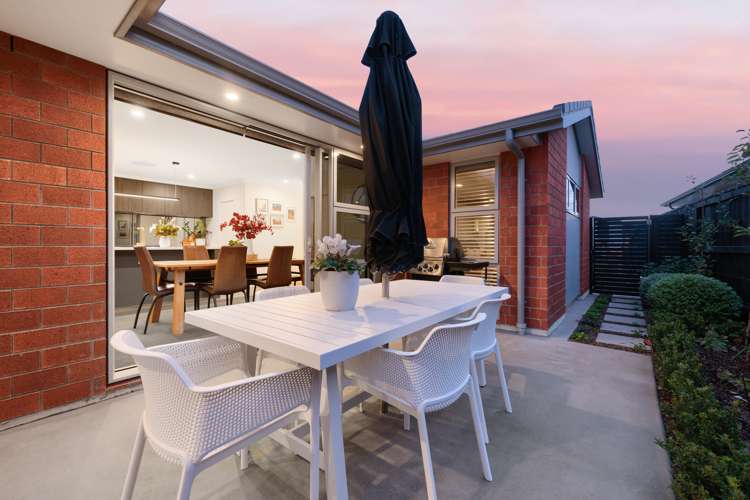 21 Kahuparere Crescent Pyes Pa_23