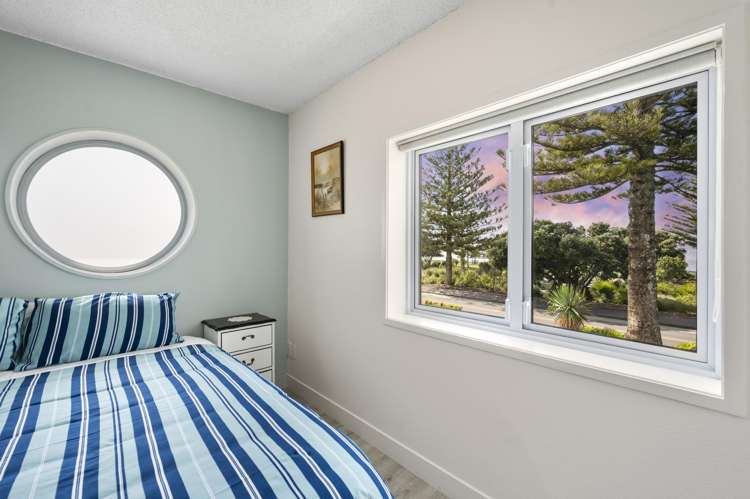 233 Marine Parade Napier South_6