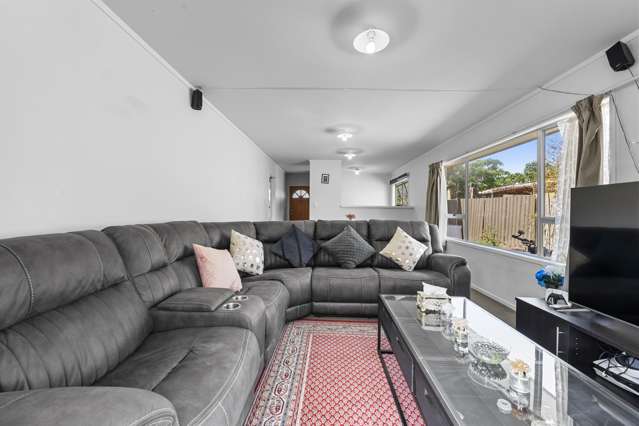 1/3 Dorendia Place Clendon Park_3