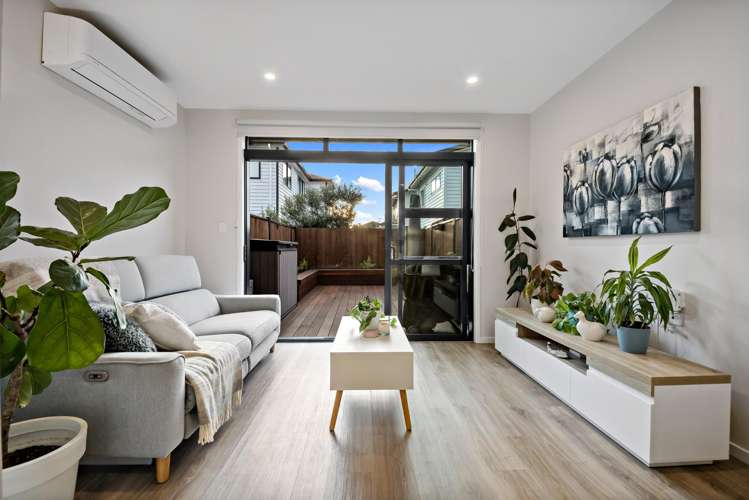 31 Treloar Crescent Hobsonville_4