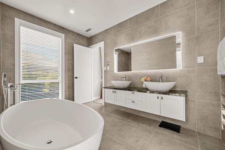 110 Grovenor Drive Orewa_11