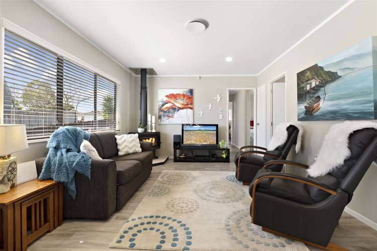 56 Saint Annes Crescent Wattle Downs_5