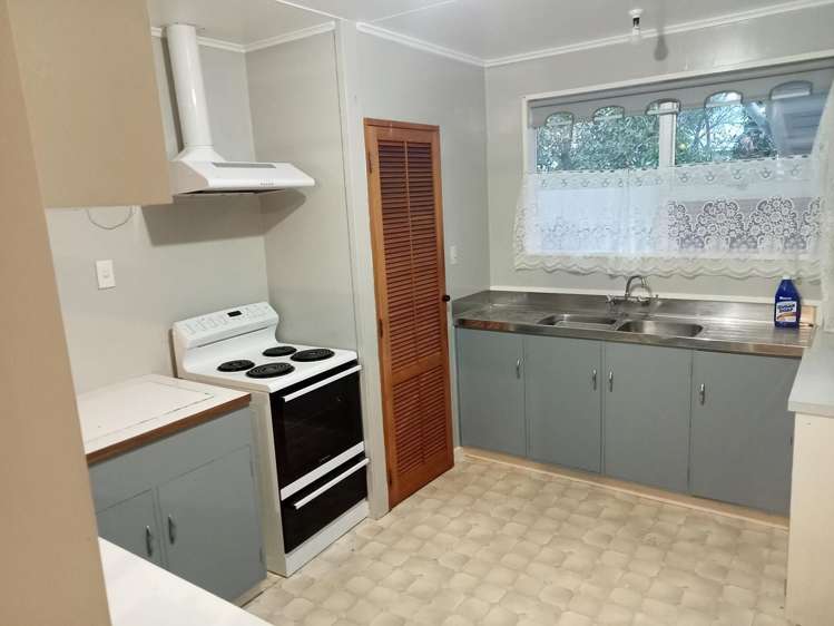 42 Kimberley Grove Westbrook_5