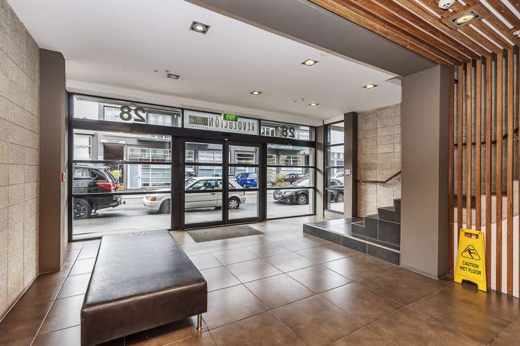 E106/28 Torrens Terrace Mount Cook_12