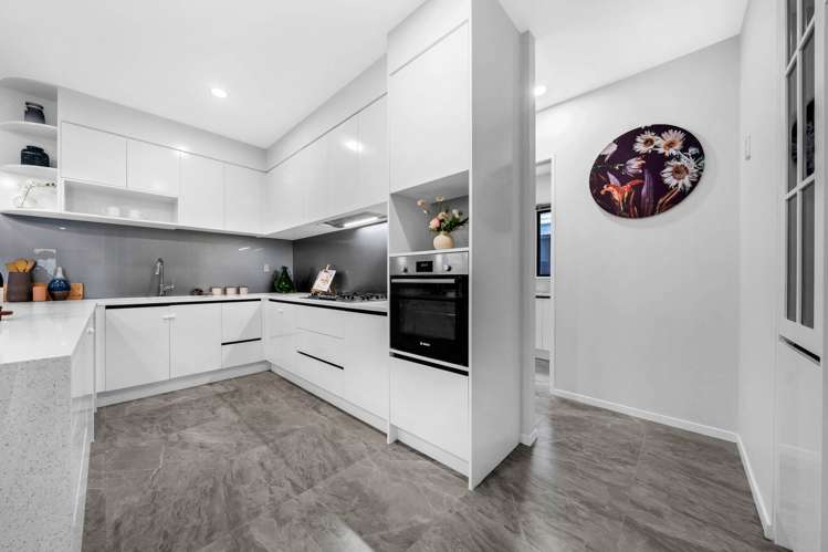 10 Demeter Street Flat Bush_12