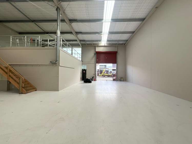 J/61 Hugo Johnston Drive Penrose_3