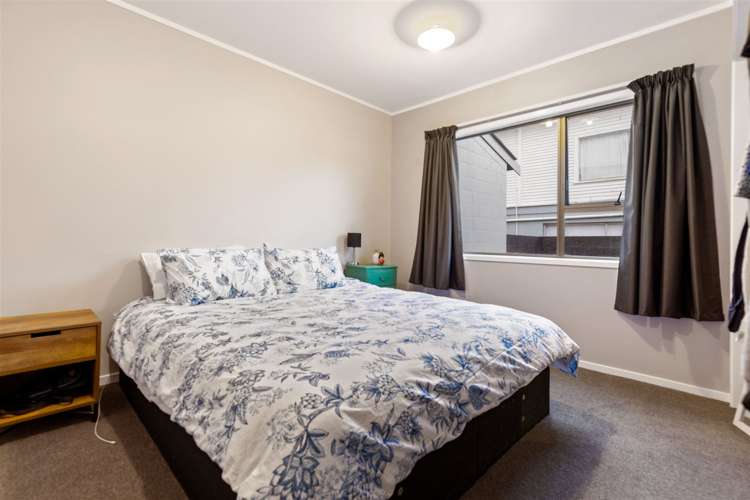2/18 Wernham Place Northcote_6