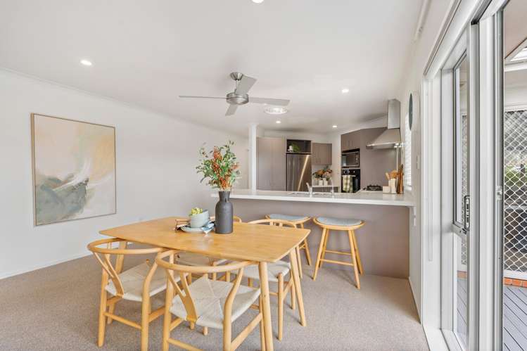 1 Neaptide Close Red Beach_8