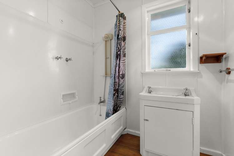 4 Avon Terrace Taradale_10