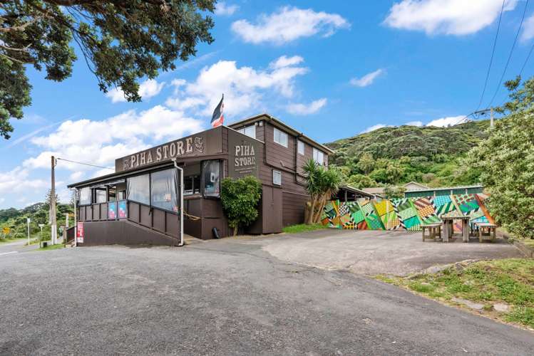 26 Seaview Road Piha_11