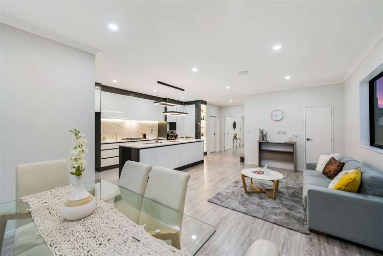 10 Uru Drive Flat Bush_6