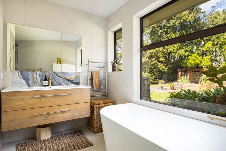 201 Egmont Road Hillsborough_24