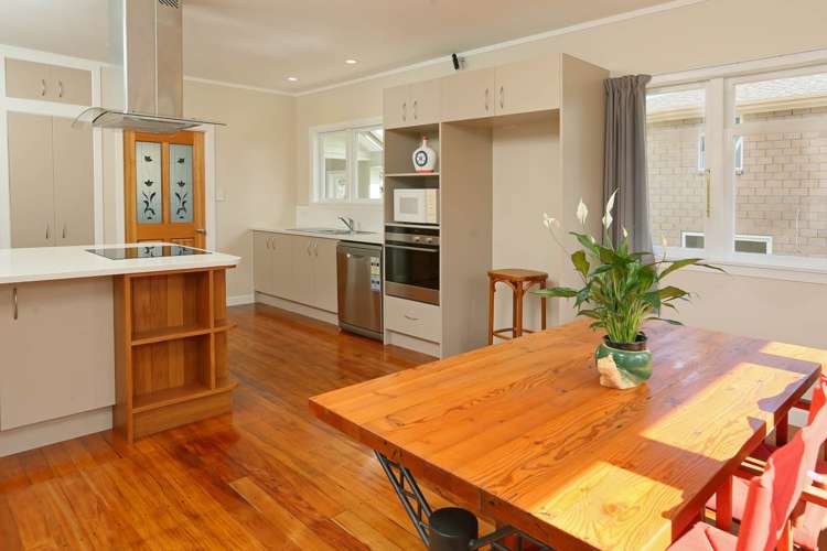 72 Te Atatu Road Te Atatu South_9