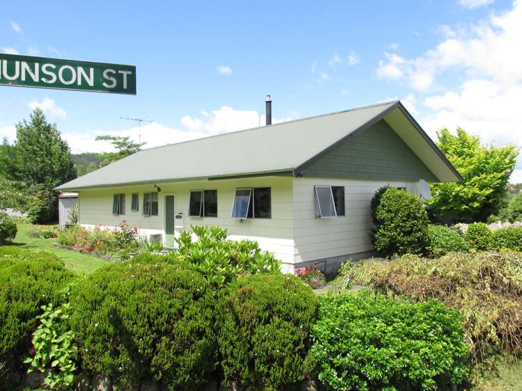 1 Munson Street Reefton_12