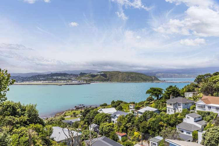 24 Hungerford Road Lyall Bay_12