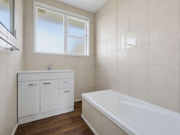 298 Clayton Road Pukehangi_10