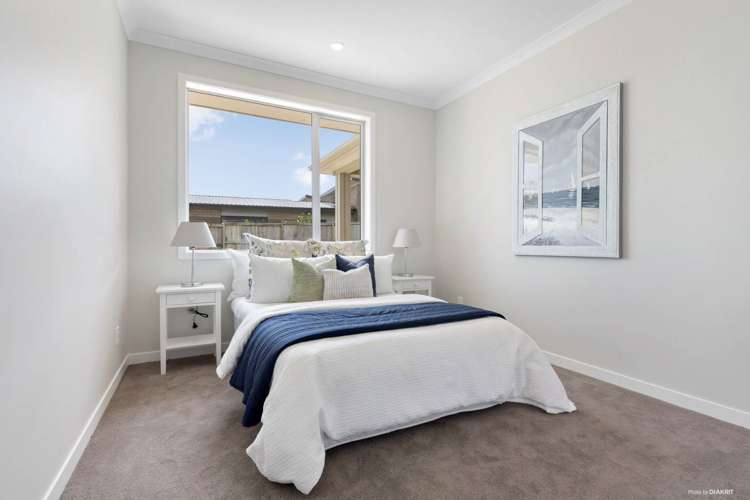 6 Byron Drury Way Riverhead_13