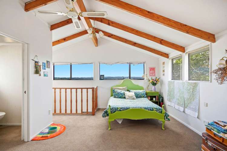 96 & 96A Queen Street Northcote Point_21