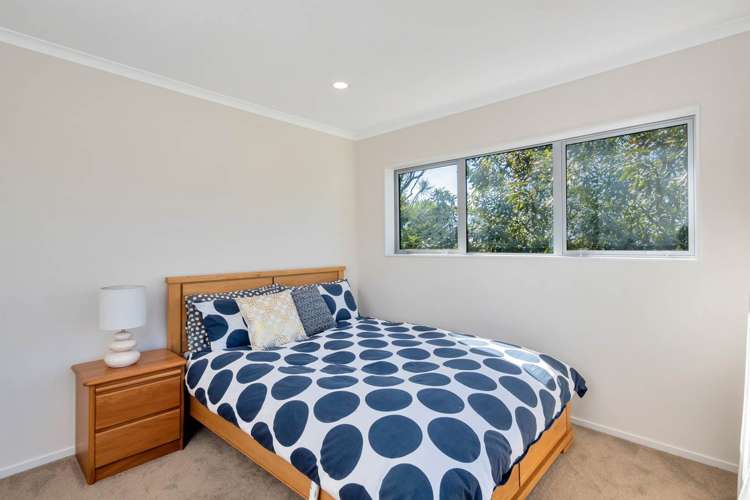 8 Coromandel Crescent Mairangi Bay_15