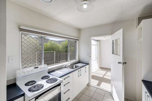 2/166 Gloucester Street Greenmeadows_4