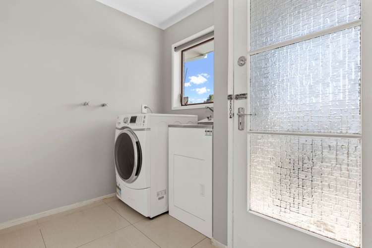 6 Suwyn Place Manurewa_17