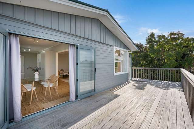 Sunny Northcross Home with Sea Views