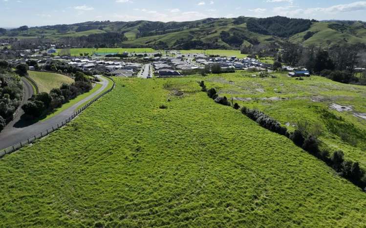 26 Urumaraki Ave Helensville_6