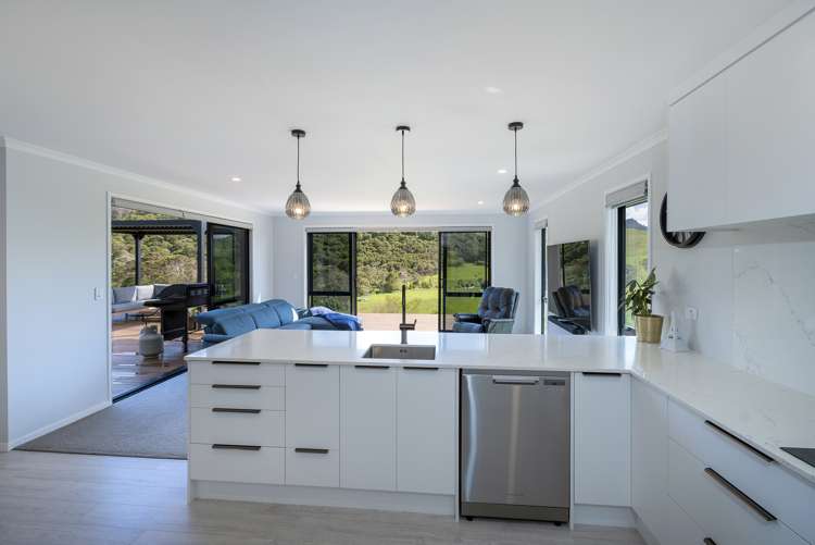 12 Tohetea Lane Wharekaho_3