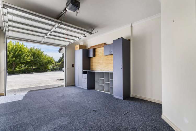 816 Redoubt Road Flat Bush_11